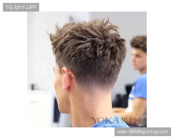 瑞安·洛赫特泳池边不穿正装，派对上瘾感觉跟奥斯卡明星抢镜了？！