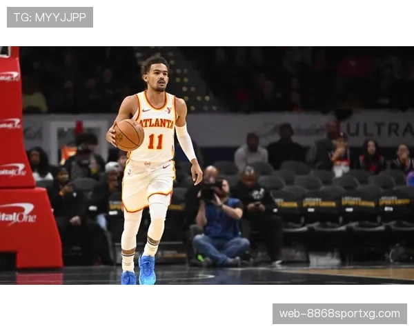 特雷·杨挡拆拉开空间，对比东契奇更依赖无球三分